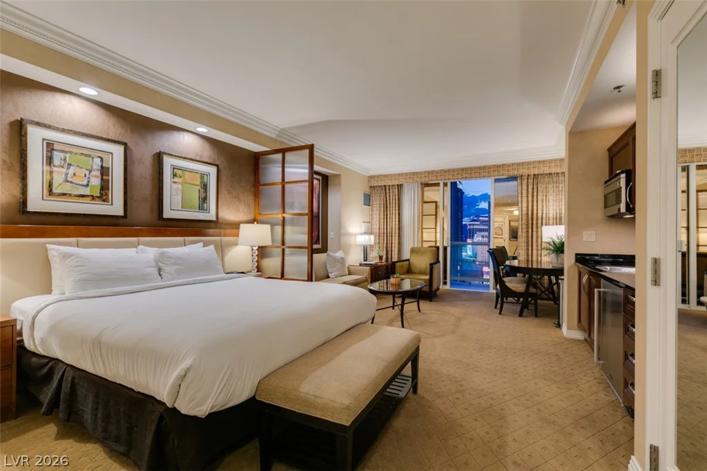 145 HARMON, Las Vegas, NV 89109
