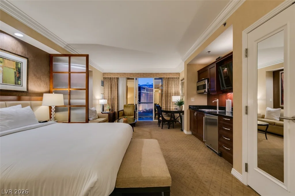 145 HARMON, Las Vegas, NV 89109