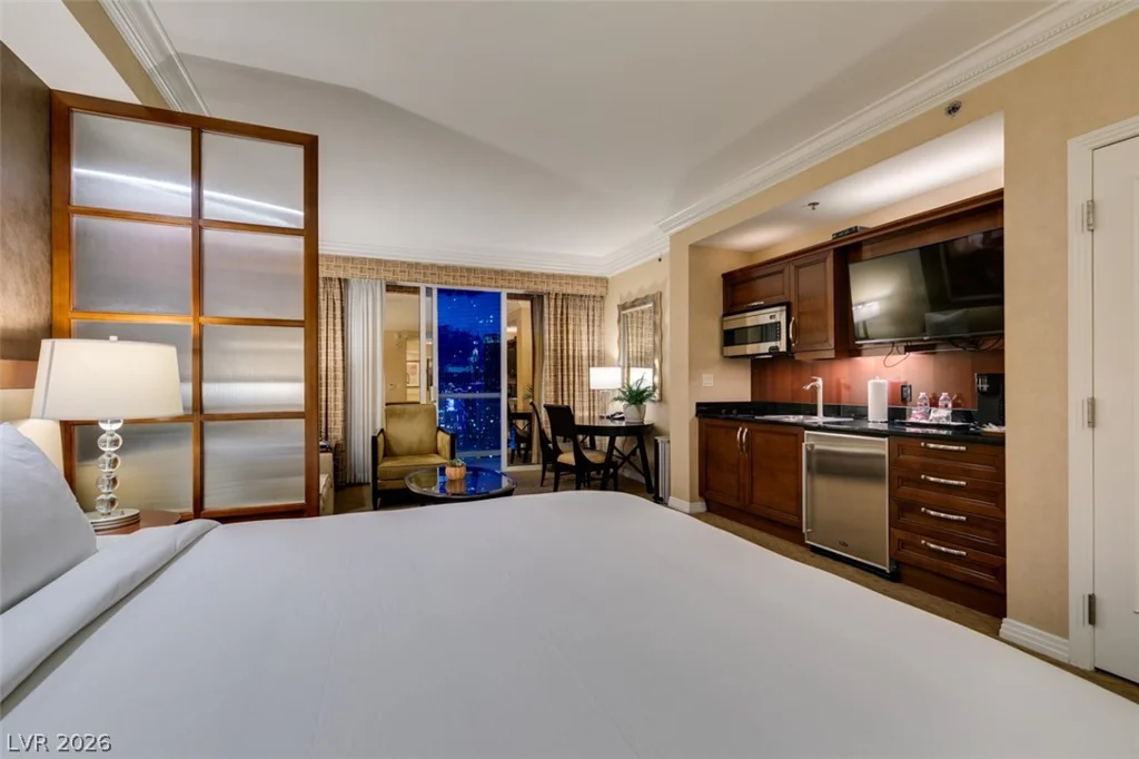 145 HARMON, Las Vegas, NV 89109