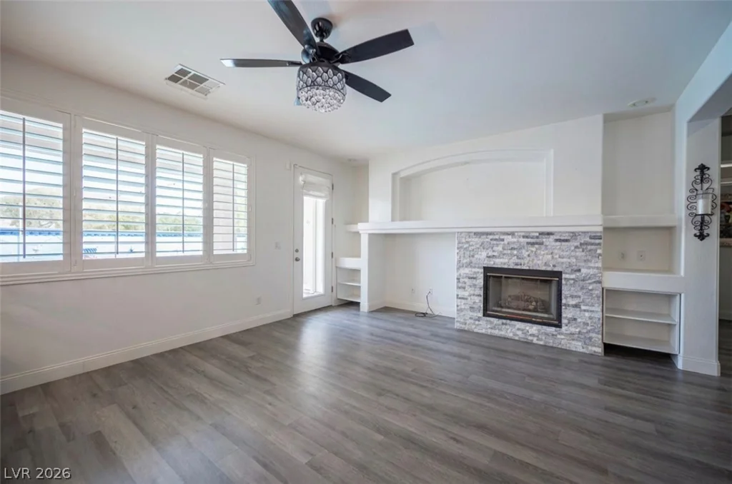 10212 Crystal Arch, Las Vegas, NV 89129