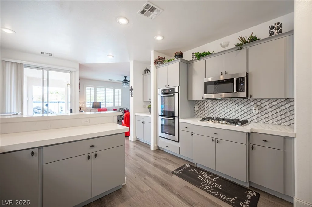 10212 Crystal Arch, Las Vegas, NV 89129