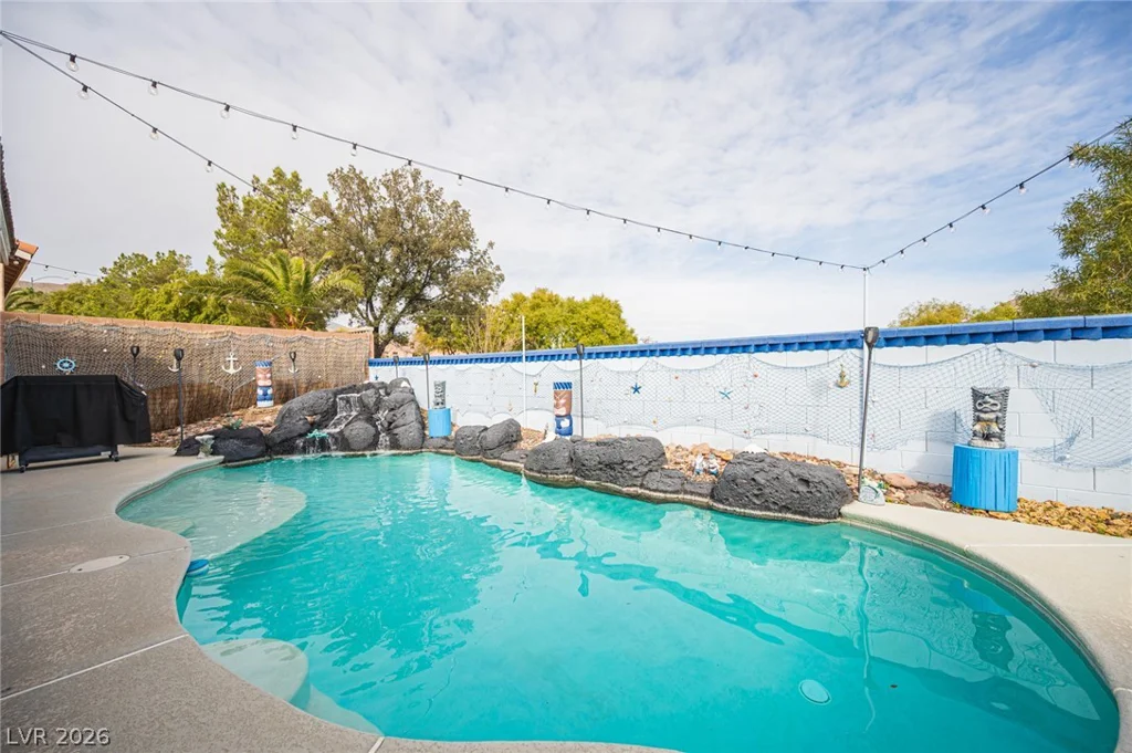 10212 Crystal Arch, Las Vegas, NV 89129