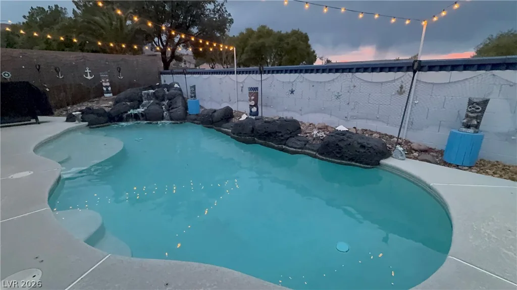 10212 Crystal Arch, Las Vegas, NV 89129