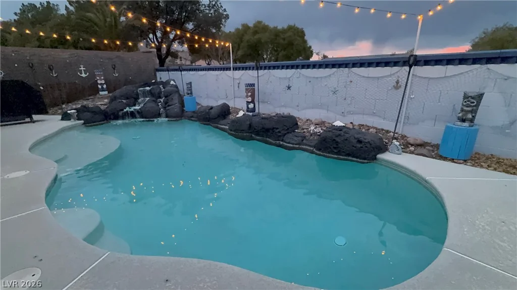 10212 Crystal Arch, Las Vegas, NV 89129