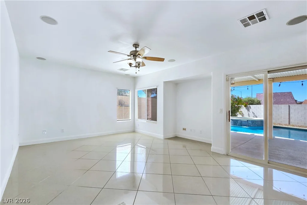 10699 Medicine Bow, Las Vegas, NV 89183