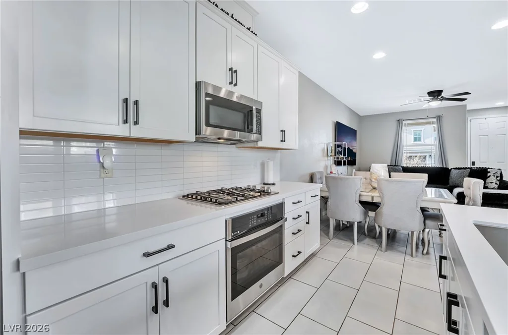 692 Cottonwood Hill, Henderson, NV 89011