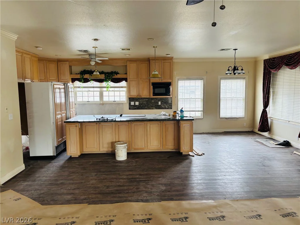 3725 Quail, Las Vegas, NV 89120
