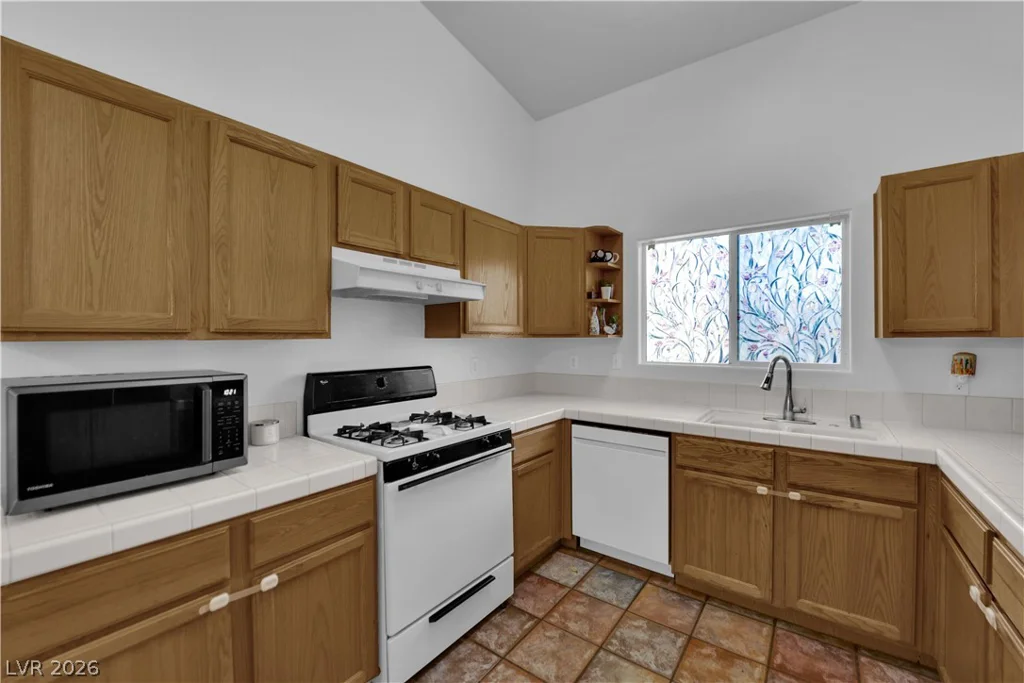 2001 Turquoise Ridge, Las Vegas, NV 89117