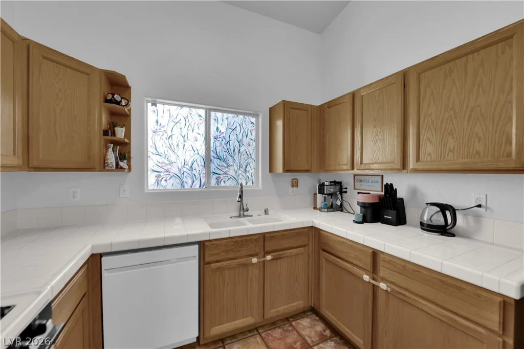 2001 Turquoise Ridge, Las Vegas, NV 89117