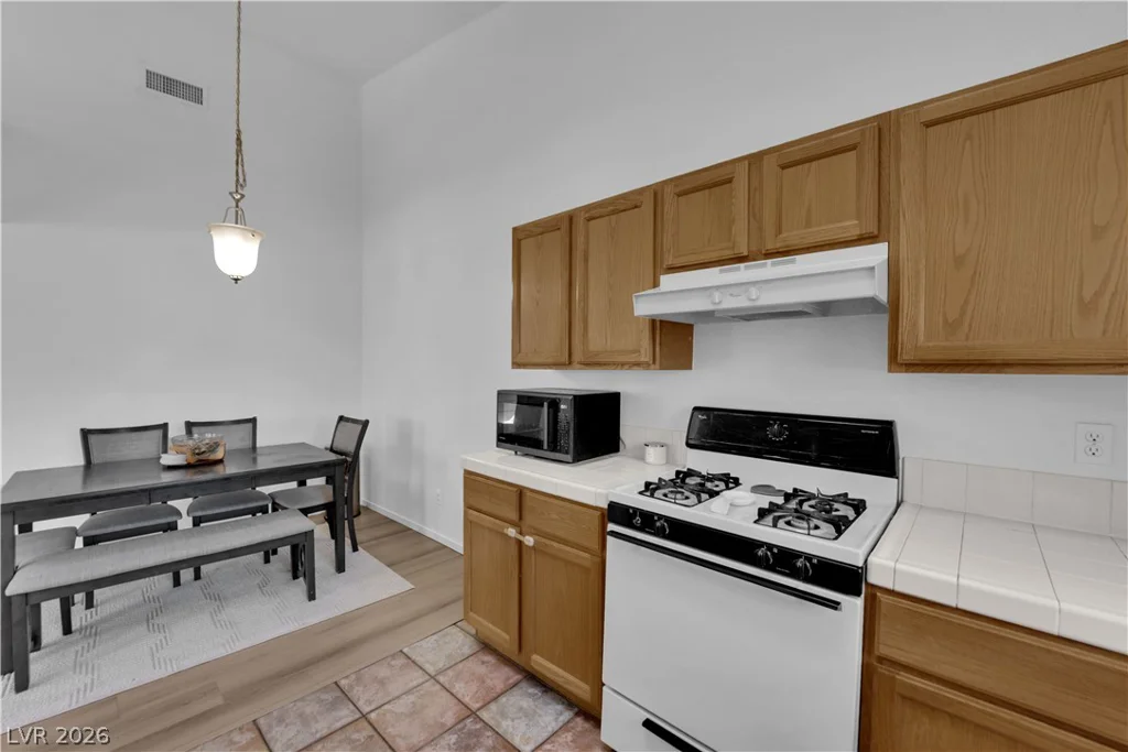 2001 Turquoise Ridge, Las Vegas, NV 89117