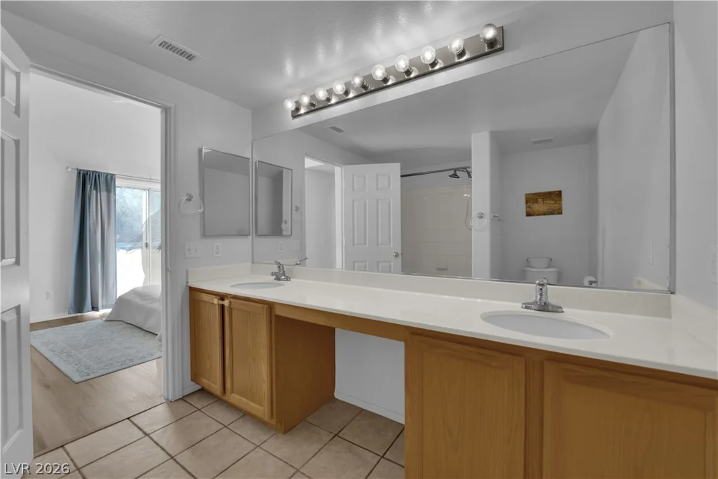 2001 Turquoise Ridge, Las Vegas, NV 89117