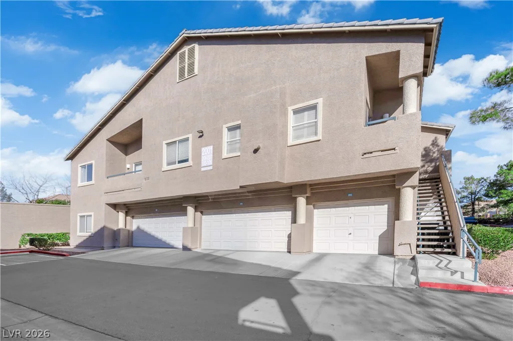 2001 Turquoise Ridge, Las Vegas, NV 89117