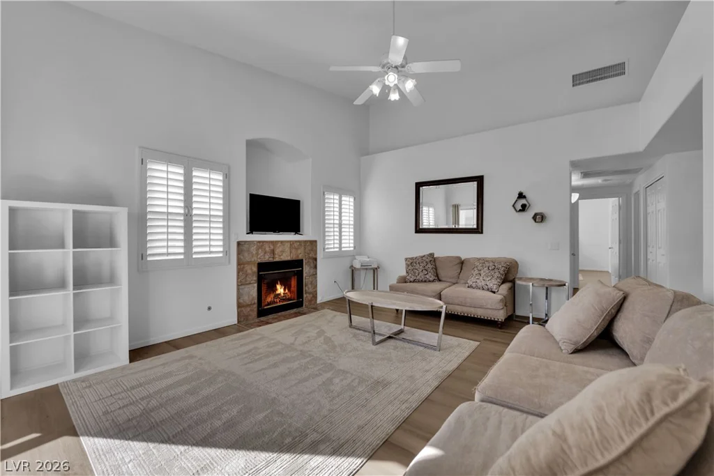 2001 Turquoise Ridge, Las Vegas, NV 89117
