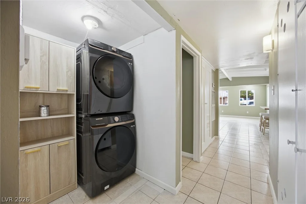 256 Hillcrest, Henderson, NV 89015