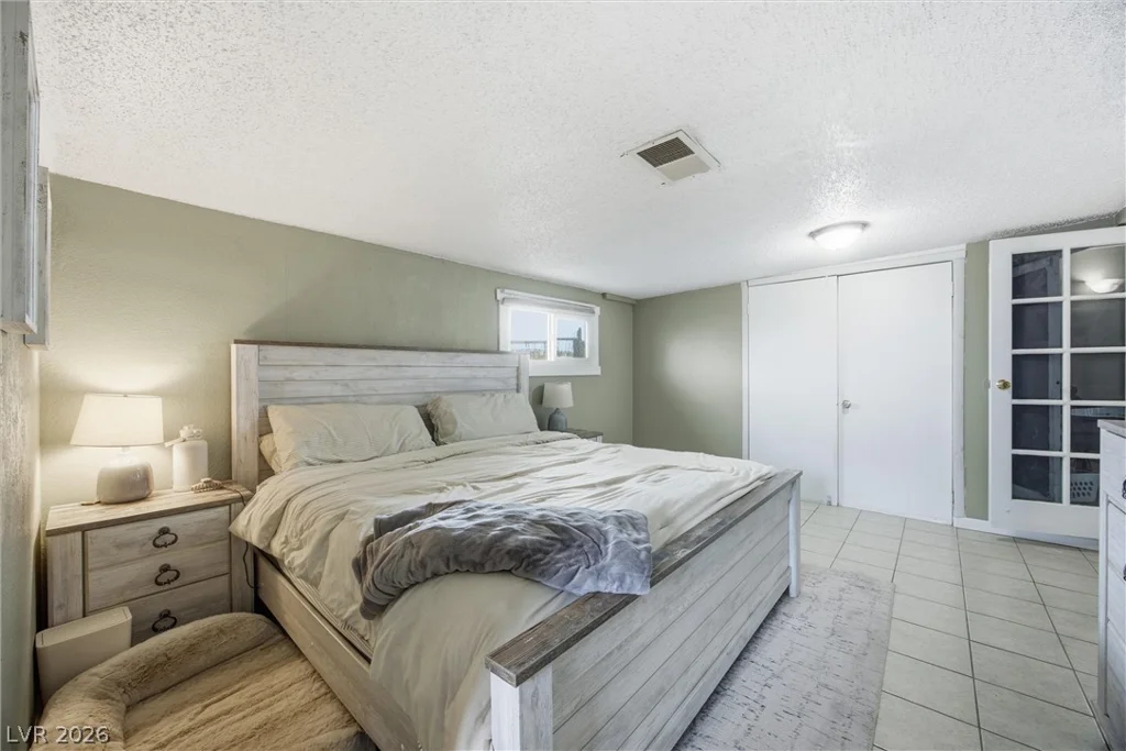 256 Hillcrest, Henderson, NV 89015