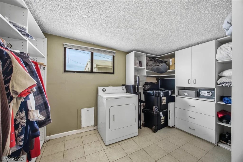 256 Hillcrest, Henderson, NV 89015