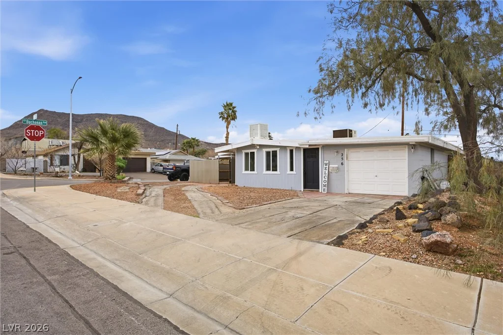 256 Hillcrest, Henderson, NV 89015