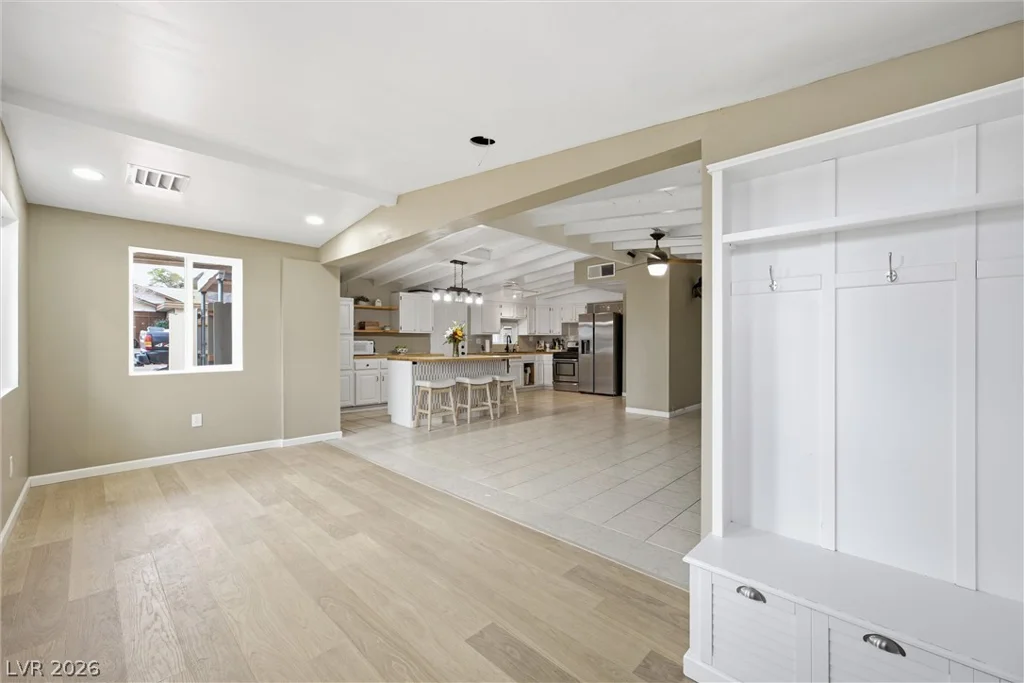 256 Hillcrest, Henderson, NV 89015
