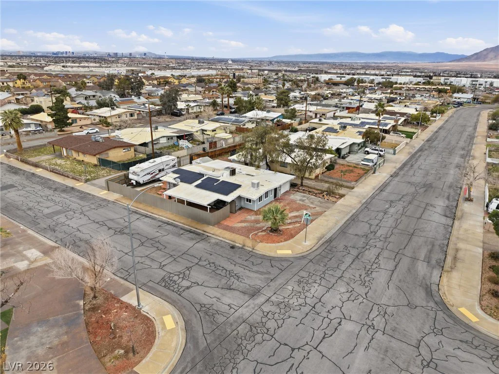 256 Hillcrest, Henderson, NV 89015