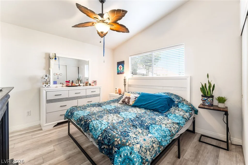 7320 Silver Ridge, Las Vegas, NV 89128