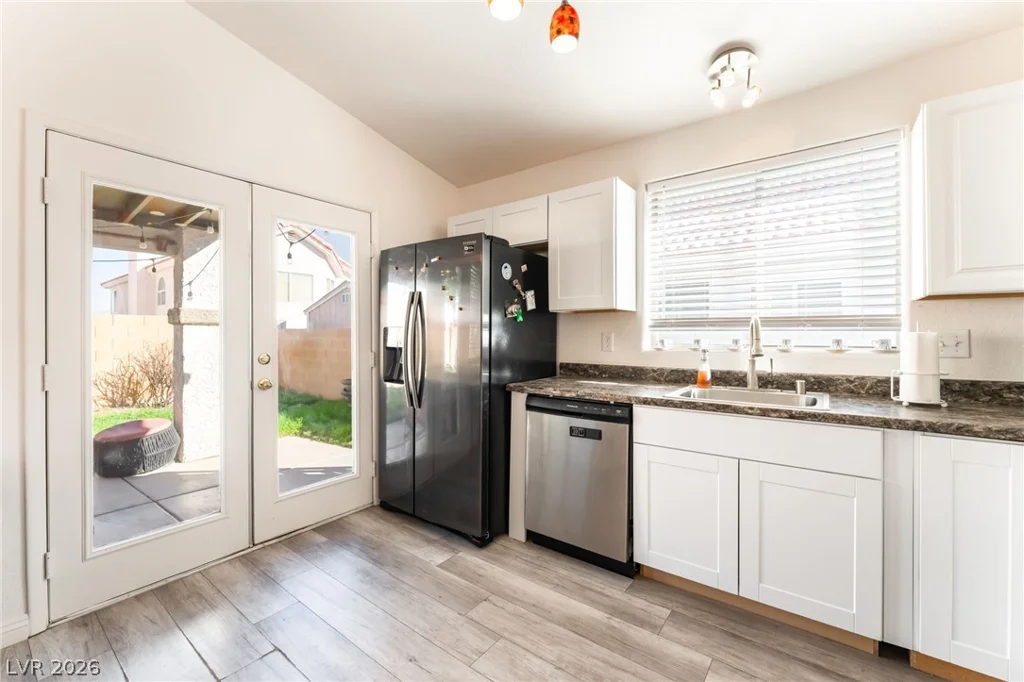7320 Silver Ridge, Las Vegas, NV 89128