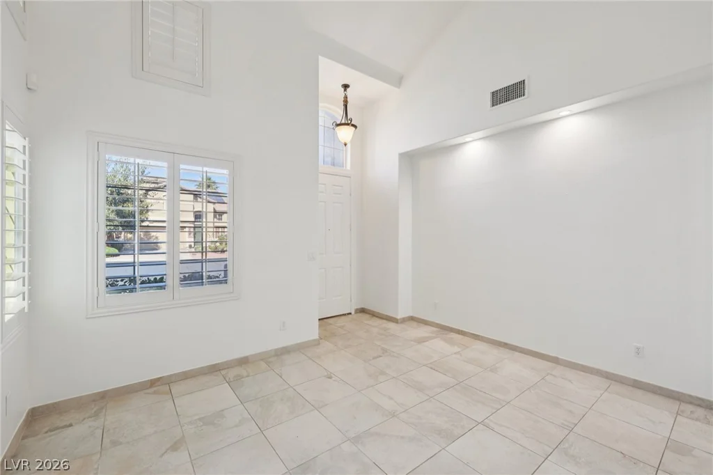9983 Willowbrook Pond, Las Vegas, NV 89148