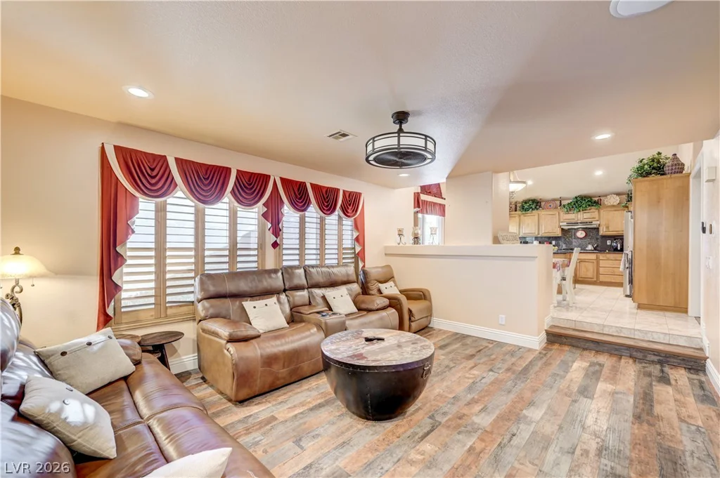 937 Denberry, Las Vegas, NV 89123