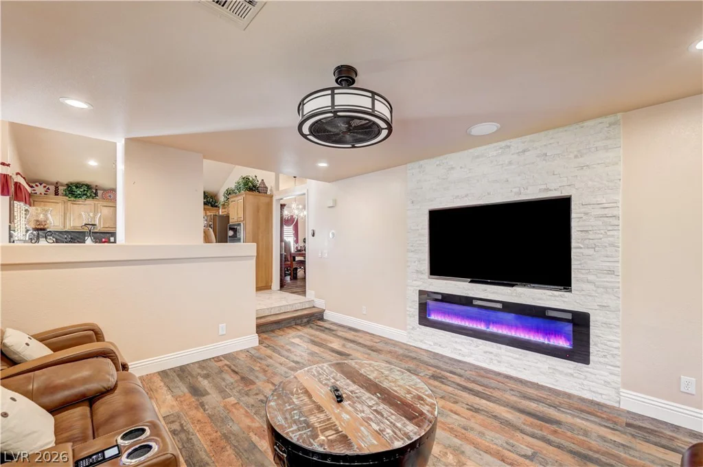 937 Denberry, Las Vegas, NV 89123