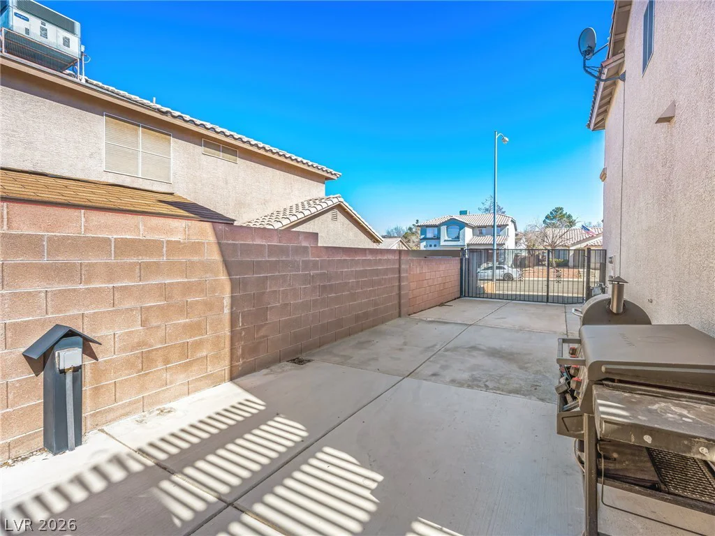 2199 Maple Shade, Henderson, NV 89002