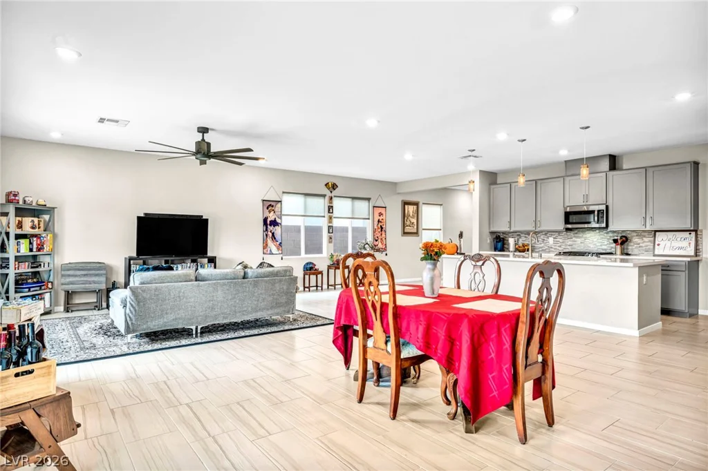 6618 Palmer Estates, North Las Vegas, NV 89086