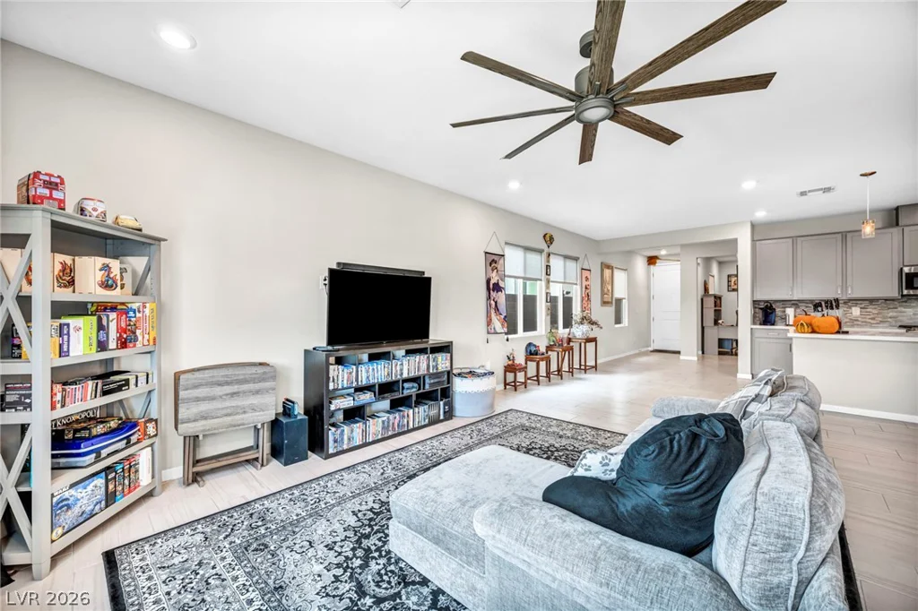 6618 Palmer Estates, North Las Vegas, NV 89086