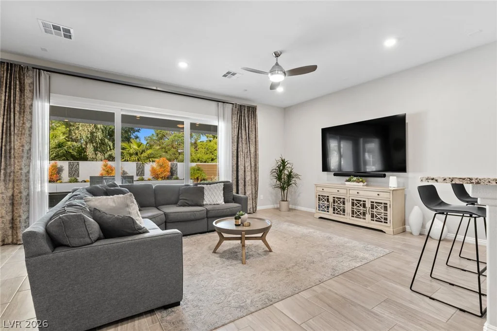 7716 Tioga Ridge, Las Vegas, NV 89117