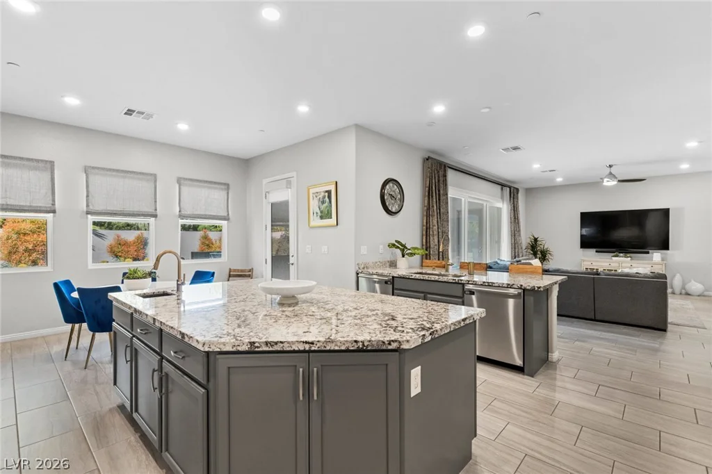 7716 Tioga Ridge, Las Vegas, NV 89117