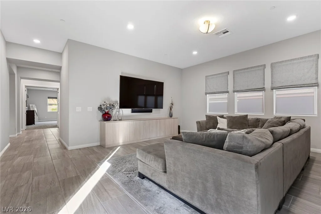 7716 Tioga Ridge, Las Vegas, NV 89117