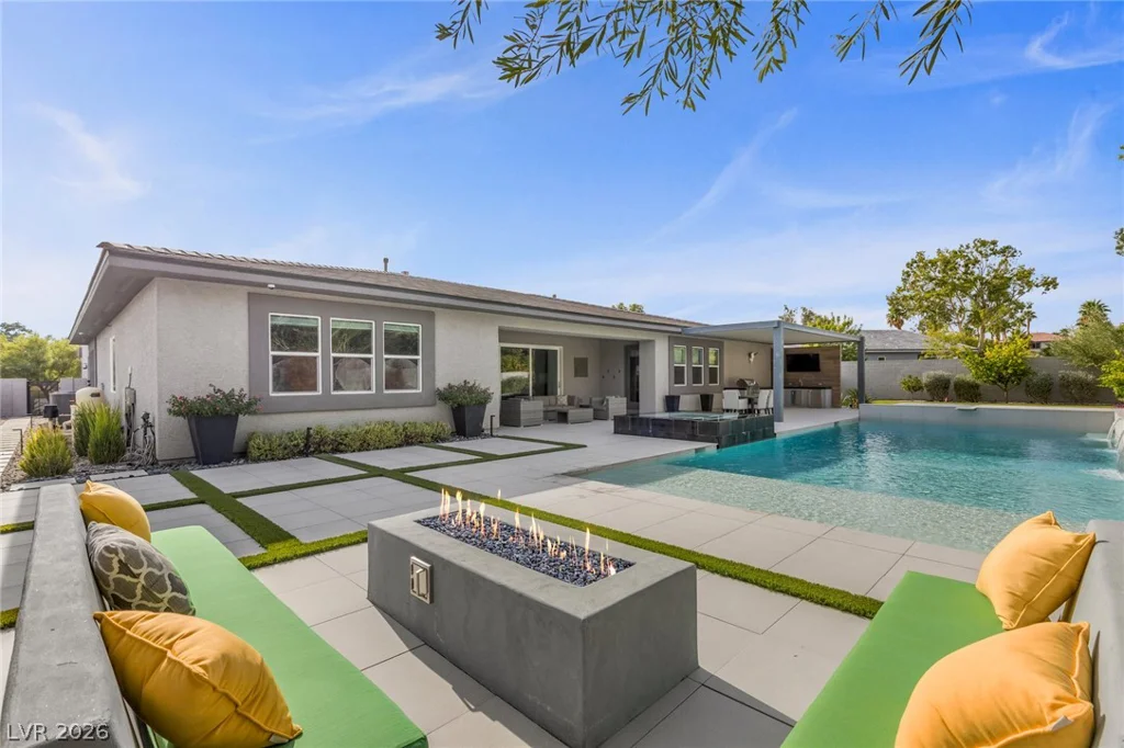 7716 Tioga Ridge, Las Vegas, NV 89117