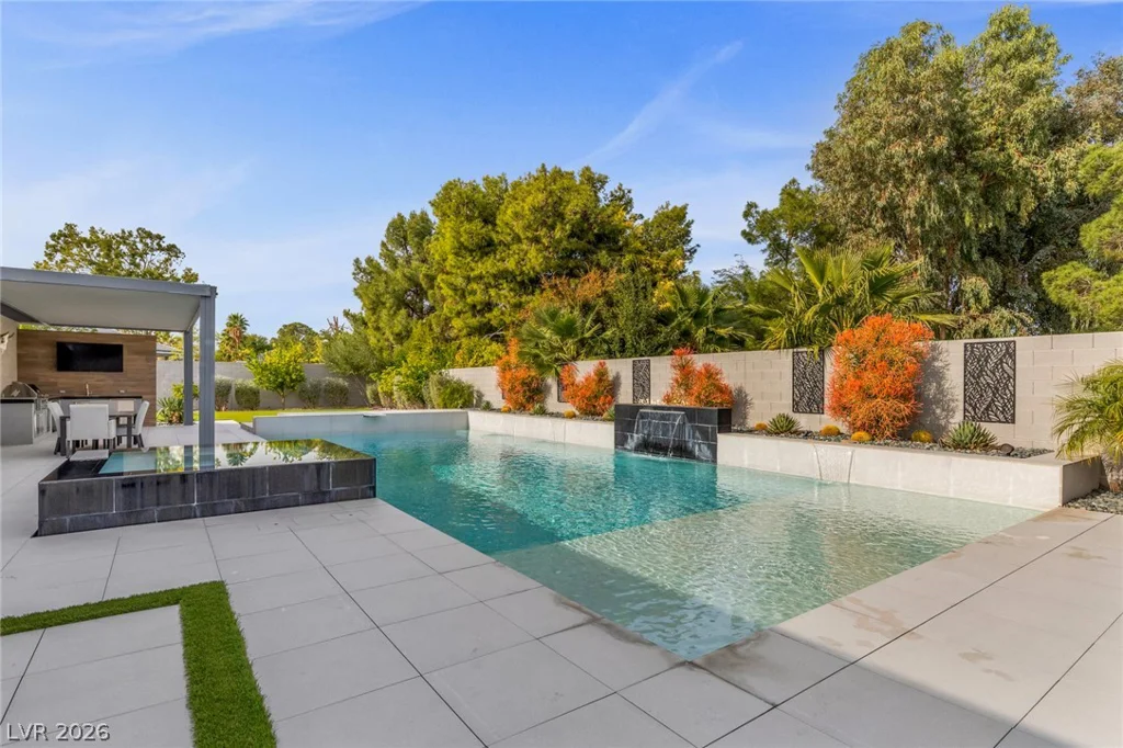 7716 Tioga Ridge, Las Vegas, NV 89117