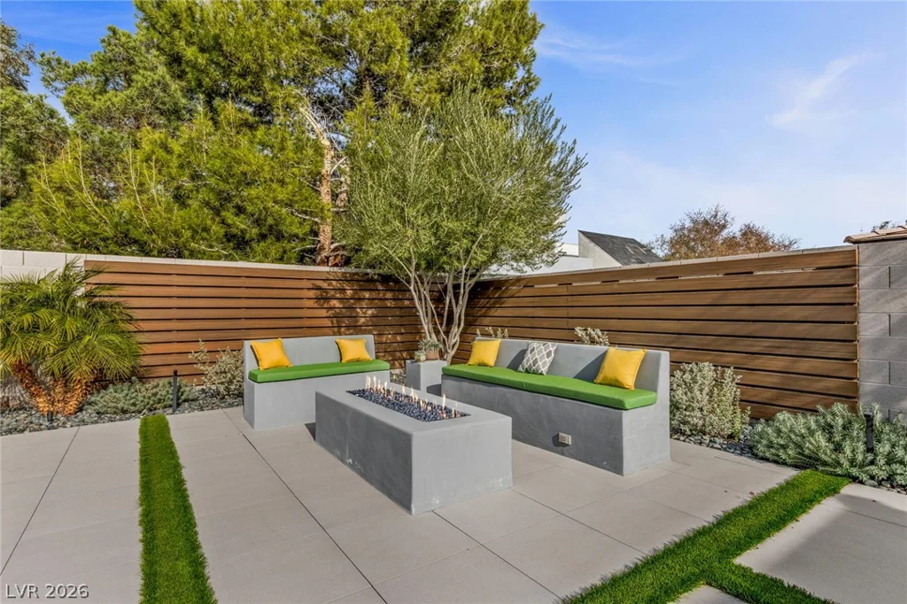 7716 Tioga Ridge, Las Vegas, NV 89117