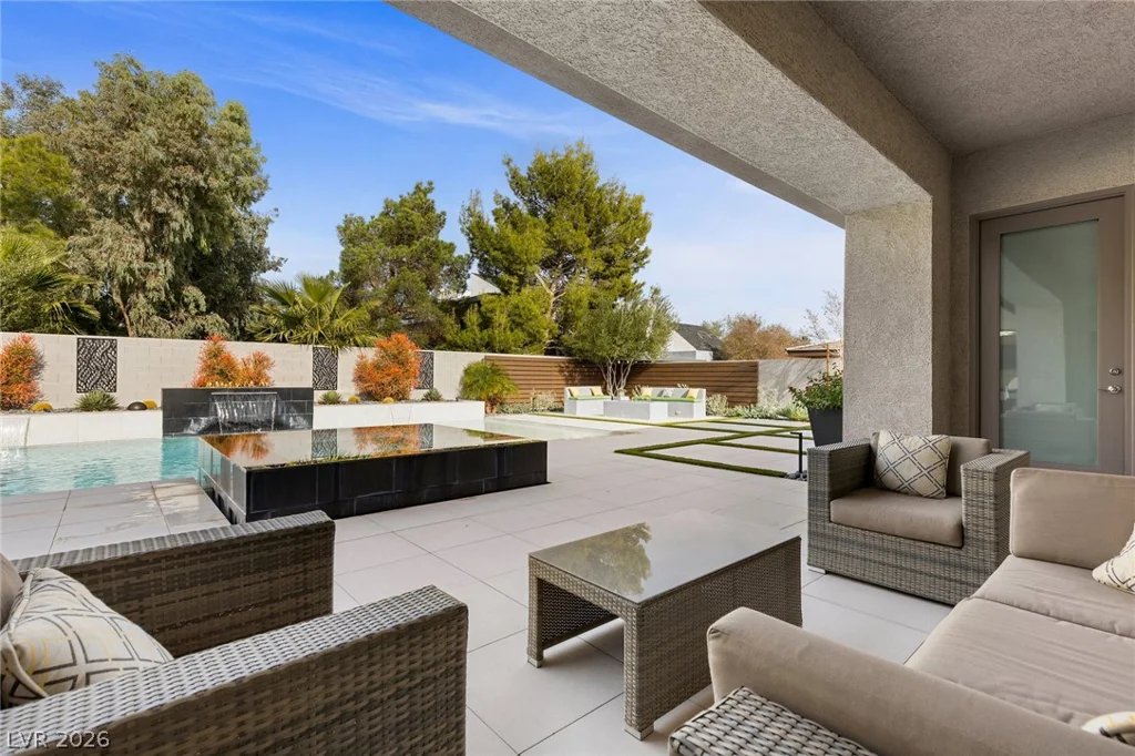 7716 Tioga Ridge, Las Vegas, NV 89117