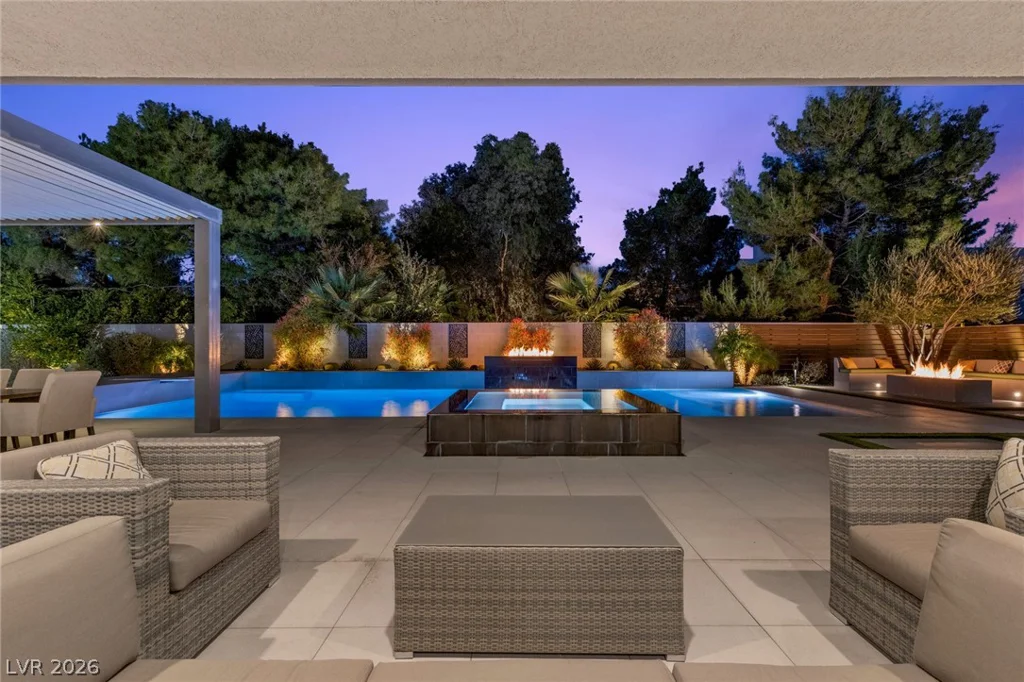 7716 Tioga Ridge, Las Vegas, NV 89117