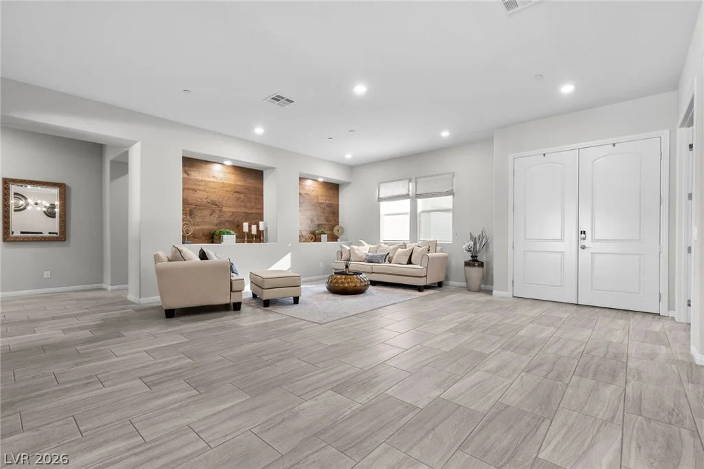 7716 Tioga Ridge, Las Vegas, NV 89117