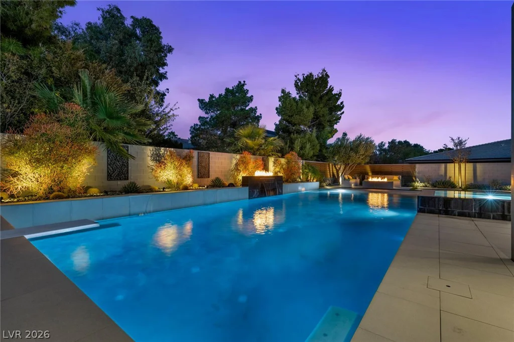 7716 Tioga Ridge, Las Vegas, NV 89117