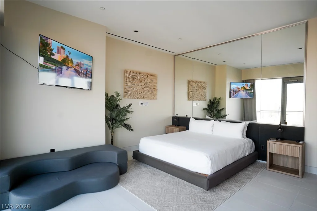 4381 Flamingo, Las Vegas, NV 89103