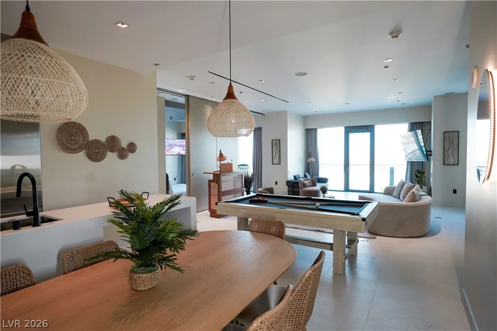 4381 Flamingo, Las Vegas, NV 89103