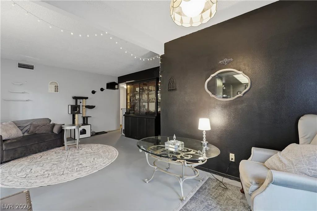 1405 Vegas Valley, Las Vegas, NV 89169