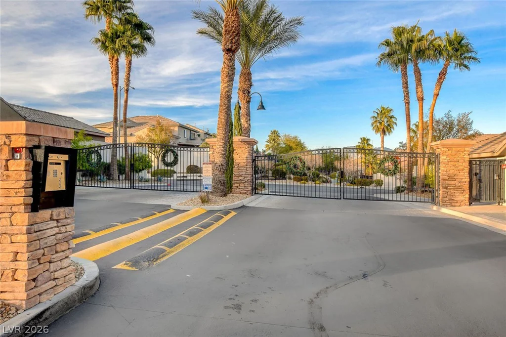 7516 Cliff Peaks, Las Vegas, NV 89149