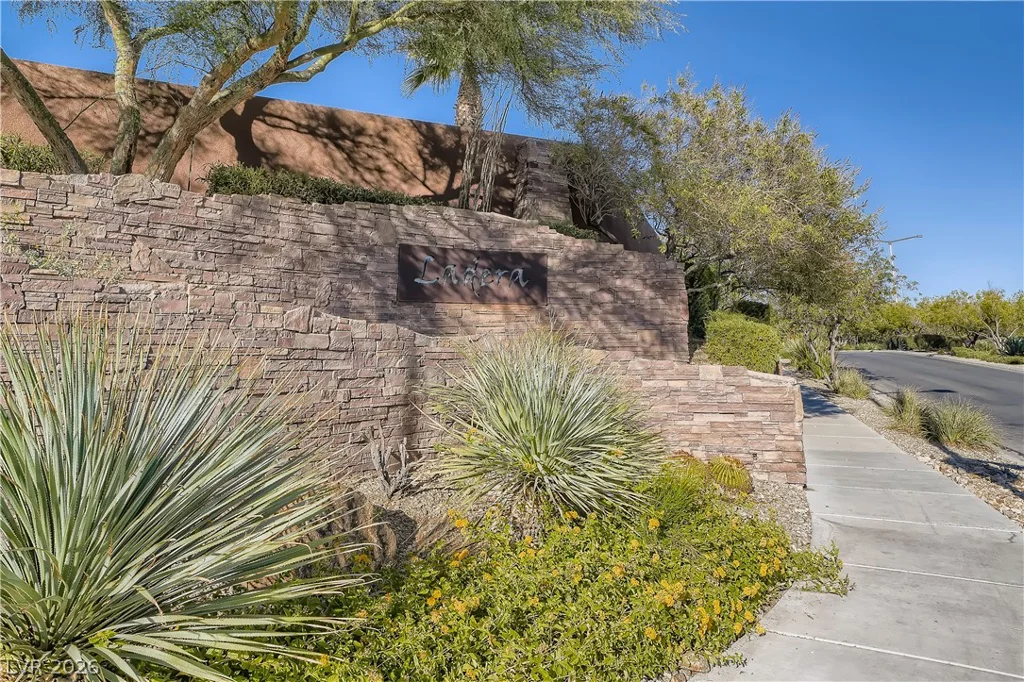 10555 Winter Grass, Las Vegas, NV 89135