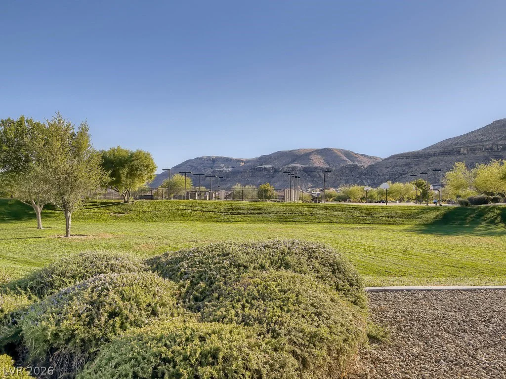 10555 Winter Grass, Las Vegas, NV 89135