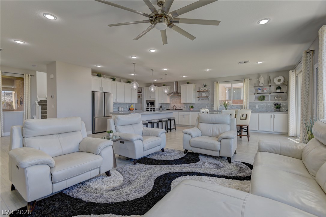 8030 Foxfield Springs, Las Vegas, NV 89166