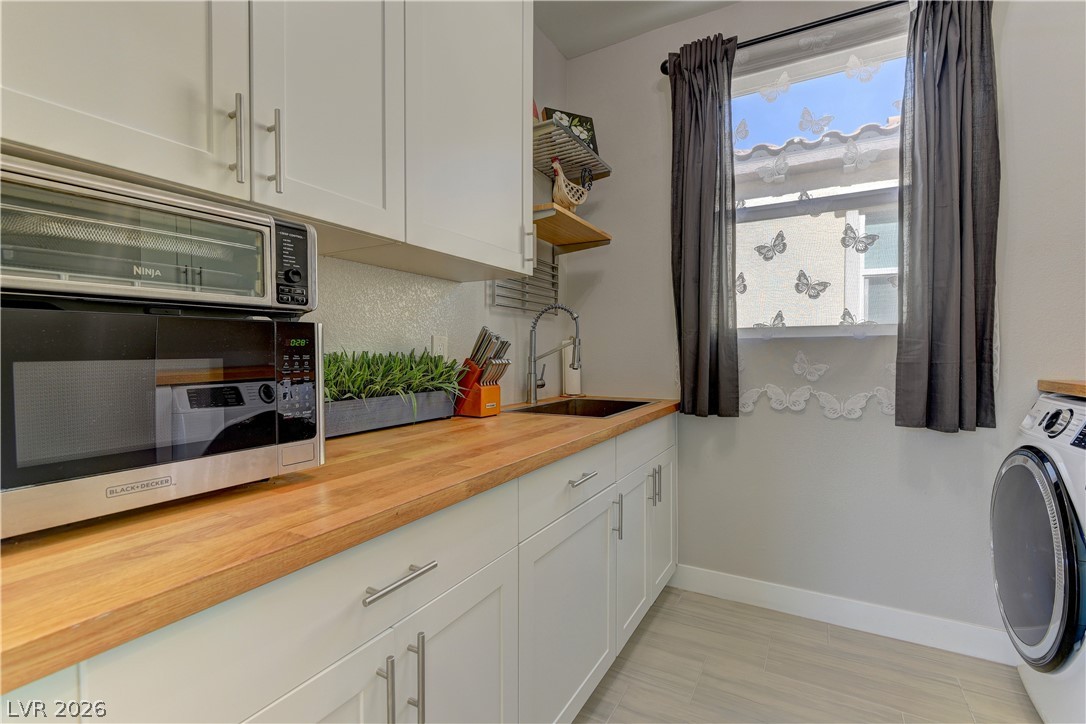 8030 Foxfield Springs, Las Vegas, NV 89166