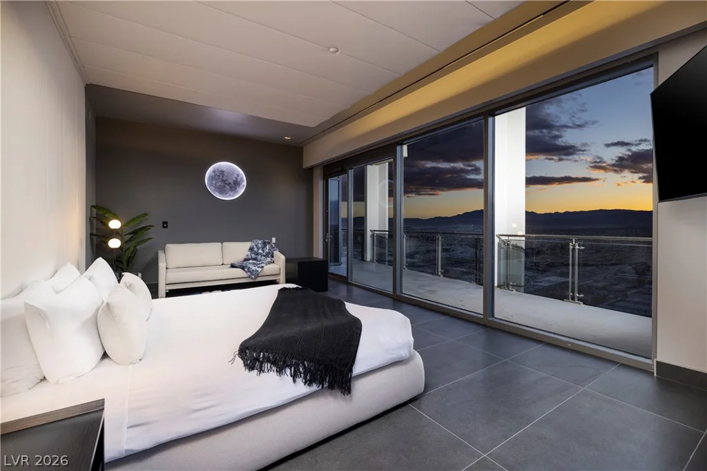 4381 Flamingo, Las Vegas, NV 89103